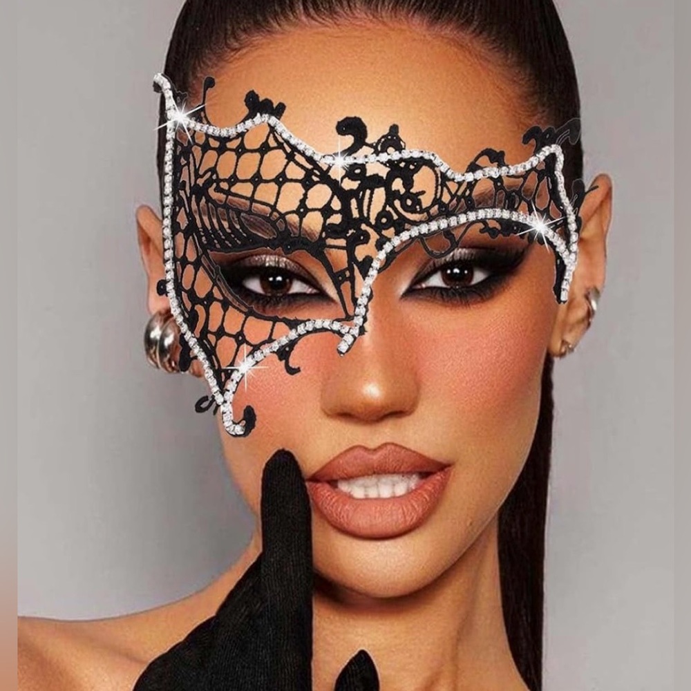 New Black Lace Masquerade Mask with Rhinestones